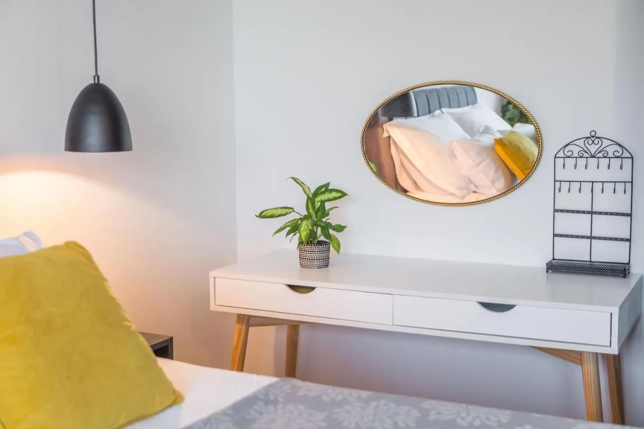 Sylvia Center Apartment Пула 0*,